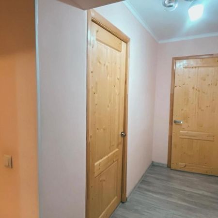 2 Комн Квартира На Новой Площади Διαμέρισμα Αλμάτι Εξωτερικό φωτογραφία